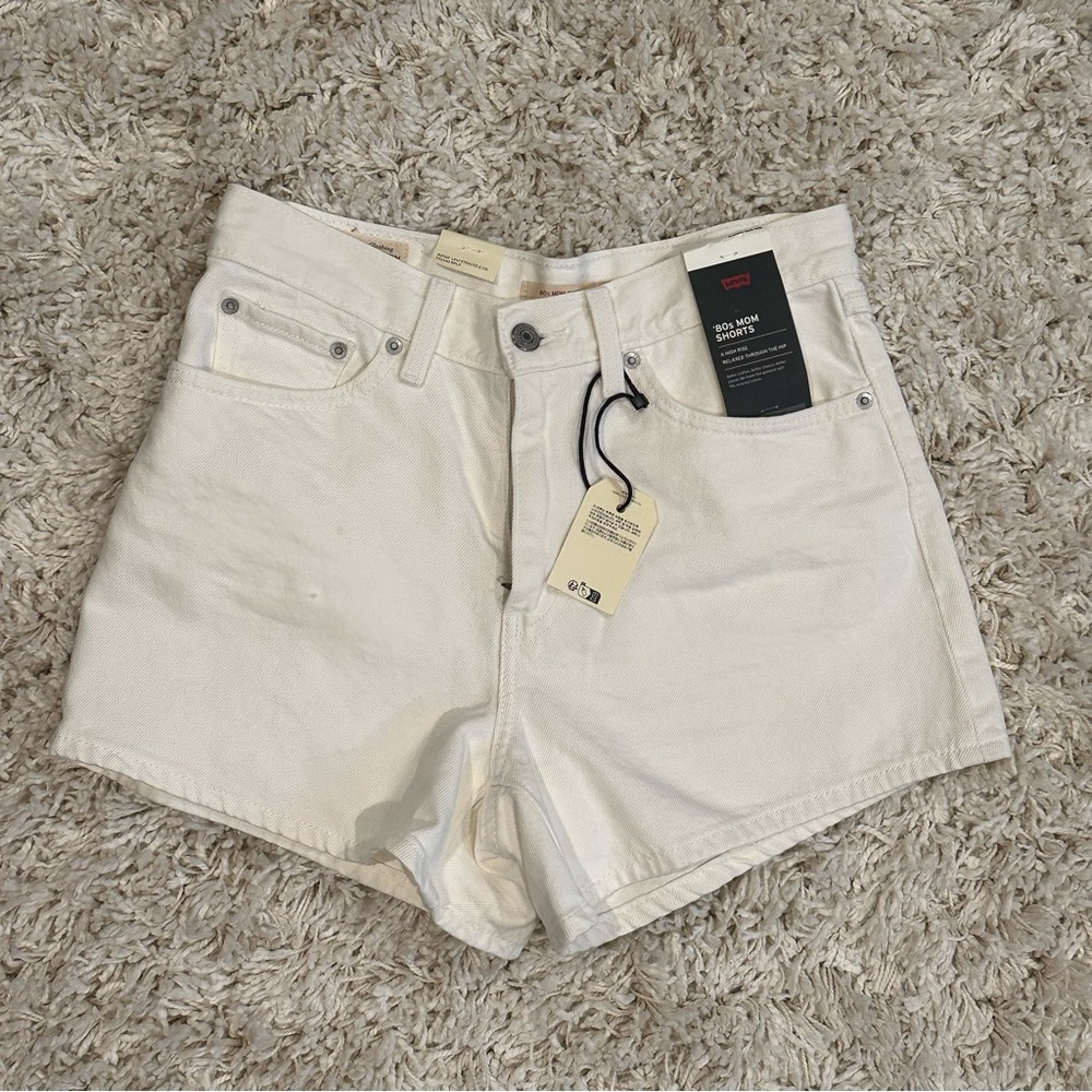 New Levi’s Shorts White size 27